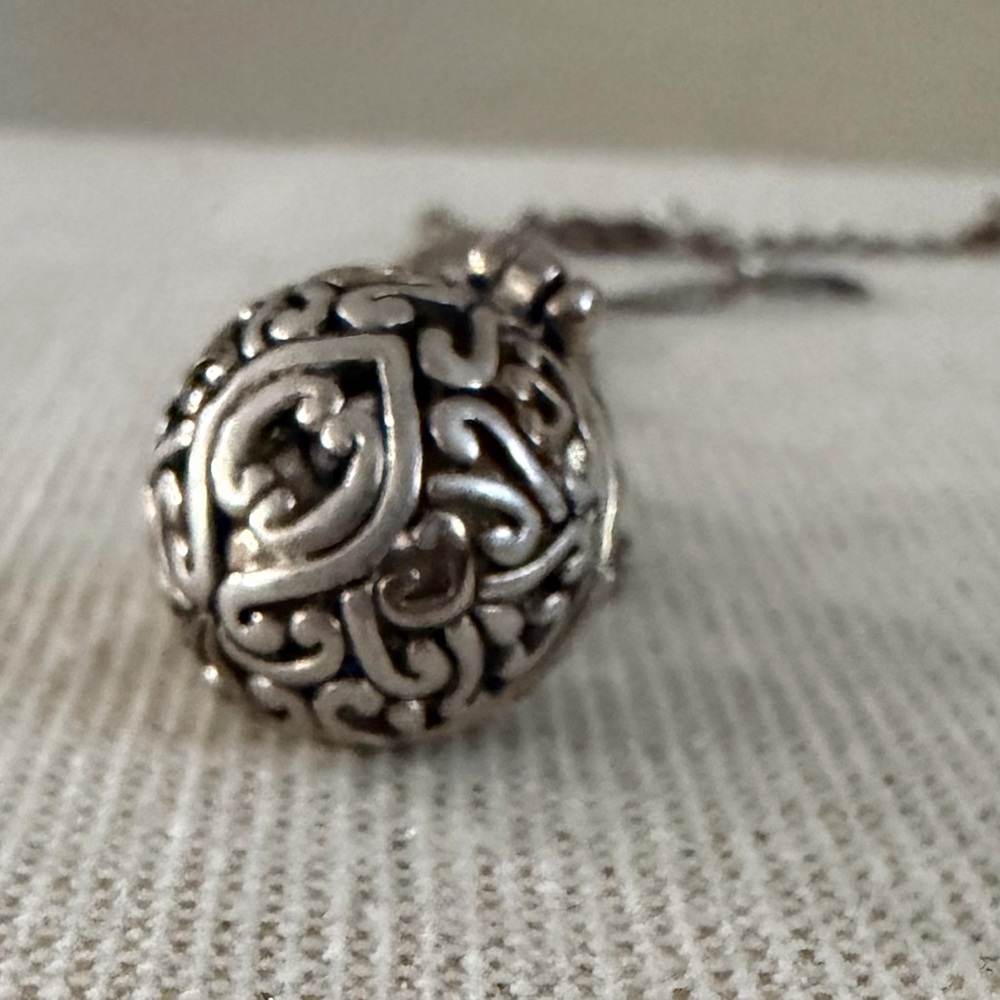 Silver-Toned Filigree Sphere Pendant Necklace. - Picture 4 of 6
